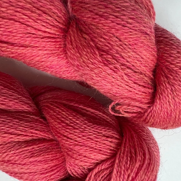 2 Hanks Skeins Knit Picks 100% Merino Wool Heathered Lace Weight Pink - Picture 5 of 5